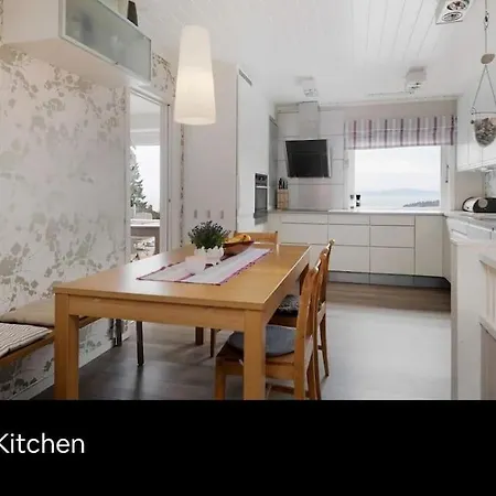 Hyggelig Rom Med Kjoleskap Mikro Og Vannkoker Samt Eget Bad Og Toalett Nydelig Utsikt Og Gratis Parkering Apartmán *