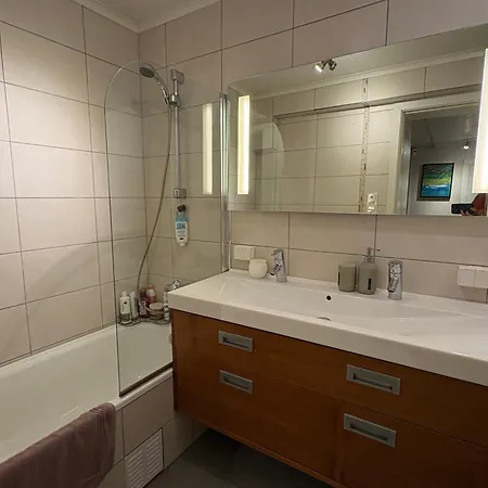 Appartement Hyggelig Rom Med Kjoleskap Mikro Og Vannkoker Samt Eget Bad Og Toalett Nydelig Utsikt Og Gratis Parkering Malvik