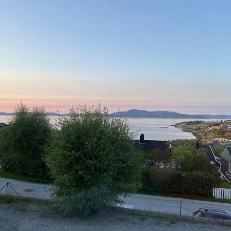 Hyggelig Rom Med Kjoleskap Mikro Og Vannkoker Samt Eget Bad Og Toalett Nydelig Utsikt Og Gratis Parkering * Malvik