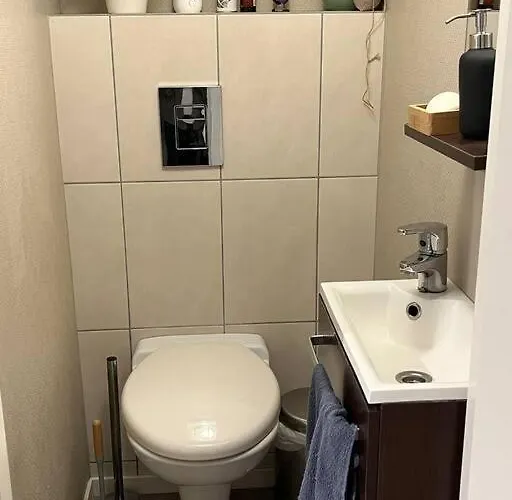 Eget Rom Og Bad Med Delt Kjokken, 15 Minutter Fra Trondheim